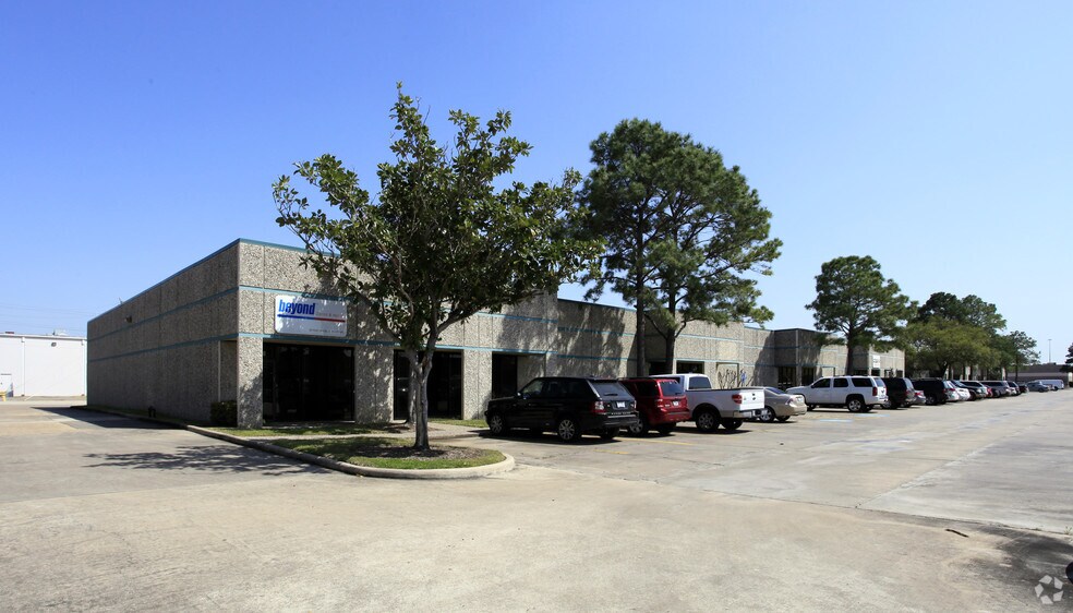 12502 Exchange Dr, Stafford, TX à louer - Photo principale - Image 1 de 7