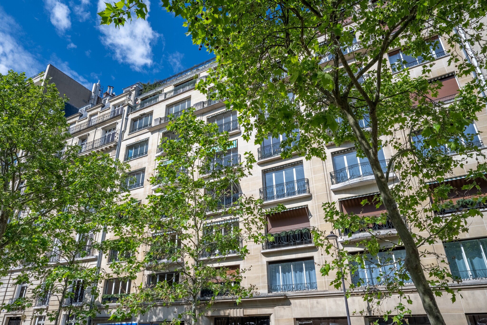 15 Boulevard Flandrin, Paris for lease Building Photo- Image 1 of 17