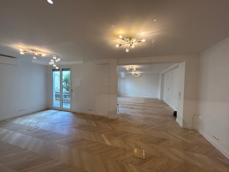 81 Avenue Marceau, Paris à louer - Photo intérieure - Image 2 de 16