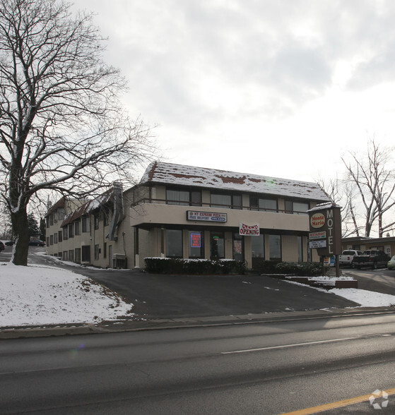 947 New Loudon Rd, Latham, NY for sale - Building Photo - Image 1 of 1