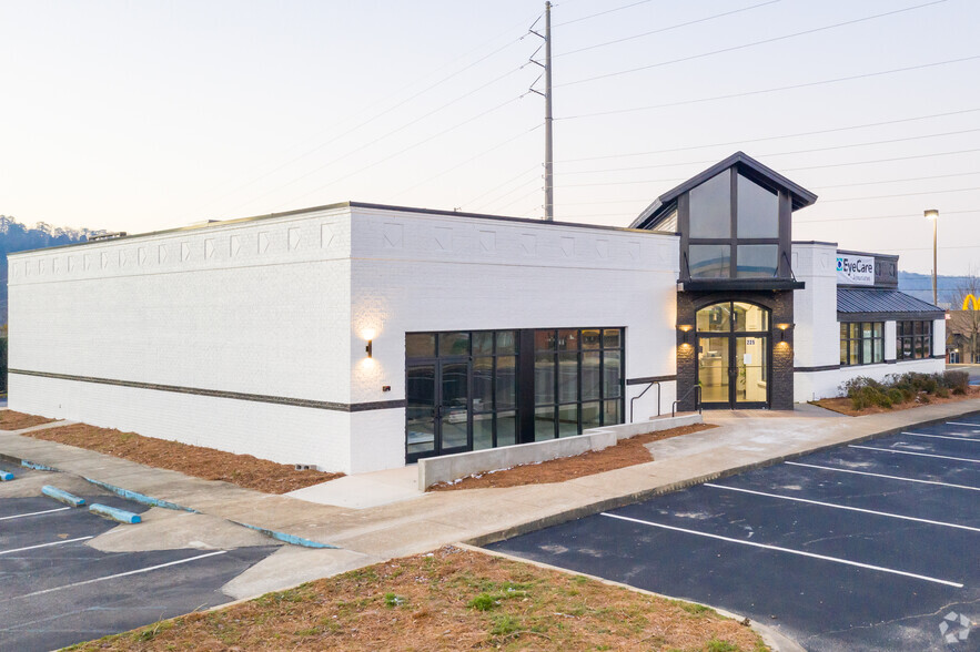 225 State Farm Pky, Birmingham, AL for sale - Building Photo - Image 1 of 1