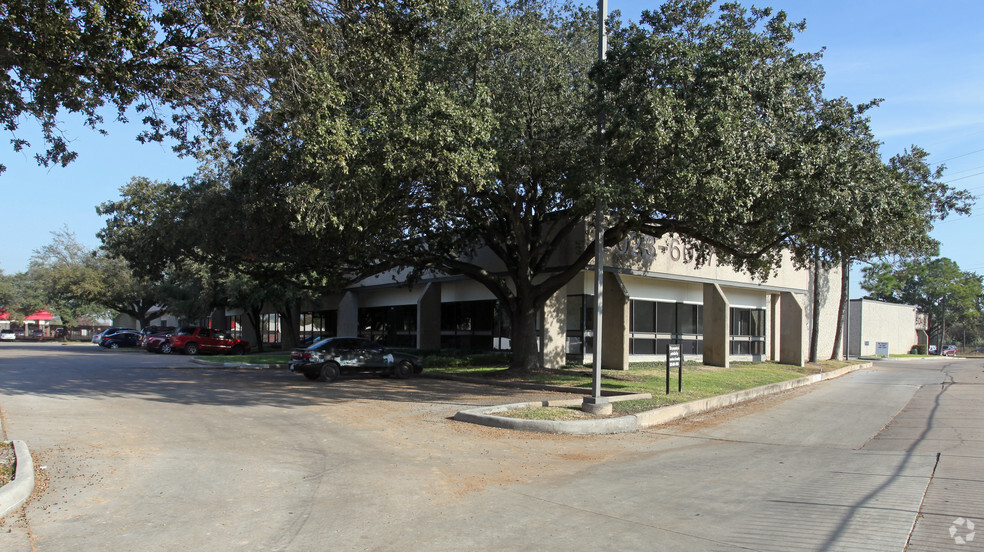 5975-5999 S Loop Fwy E, Houston, TX for lease - Building Photo - Image 1 of 5