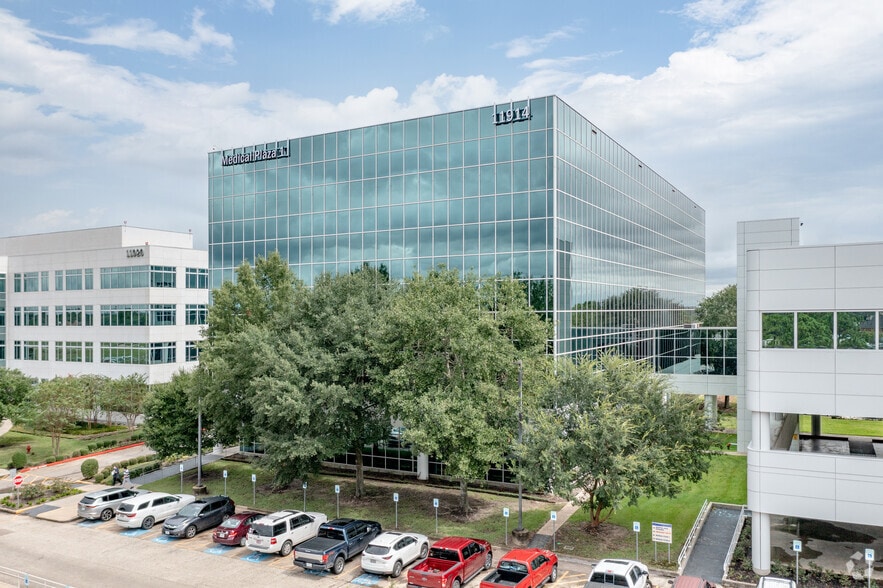 11914 Astoria Blvd, Houston, TX à louer - Photo principale - Image 1 de 4
