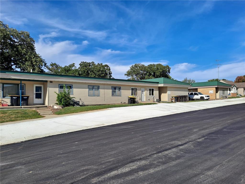 905 E Fifth St, Blue Earth, MN for sale Building Photo- Image 1 of 17