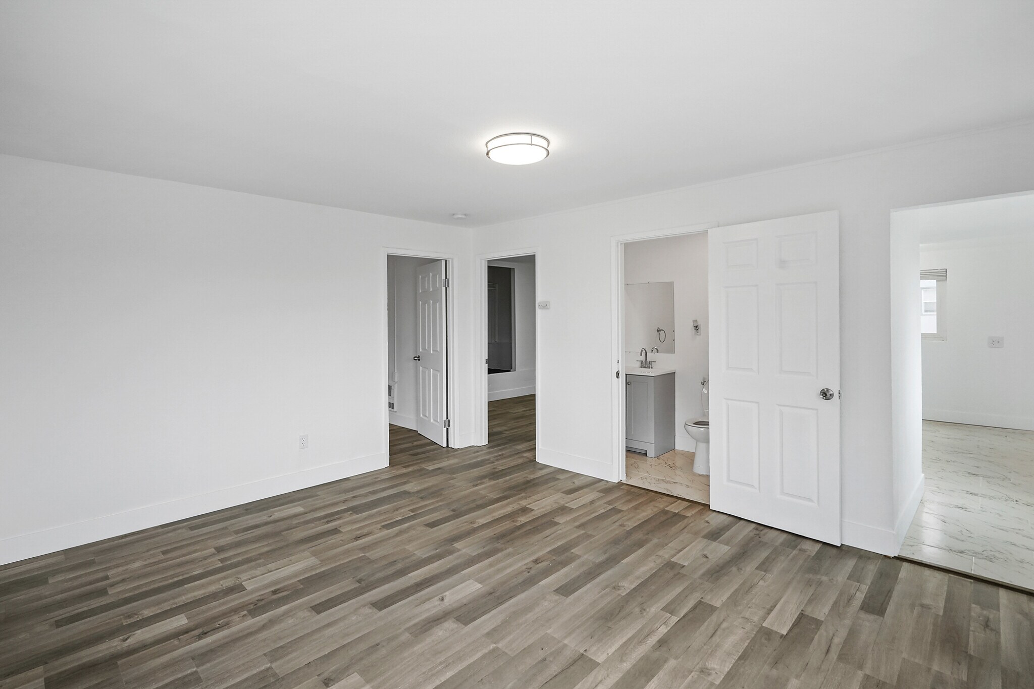 8117 Ney Ave, Oakland, CA à vendre Photo du bâtiment- Image 1 de 27