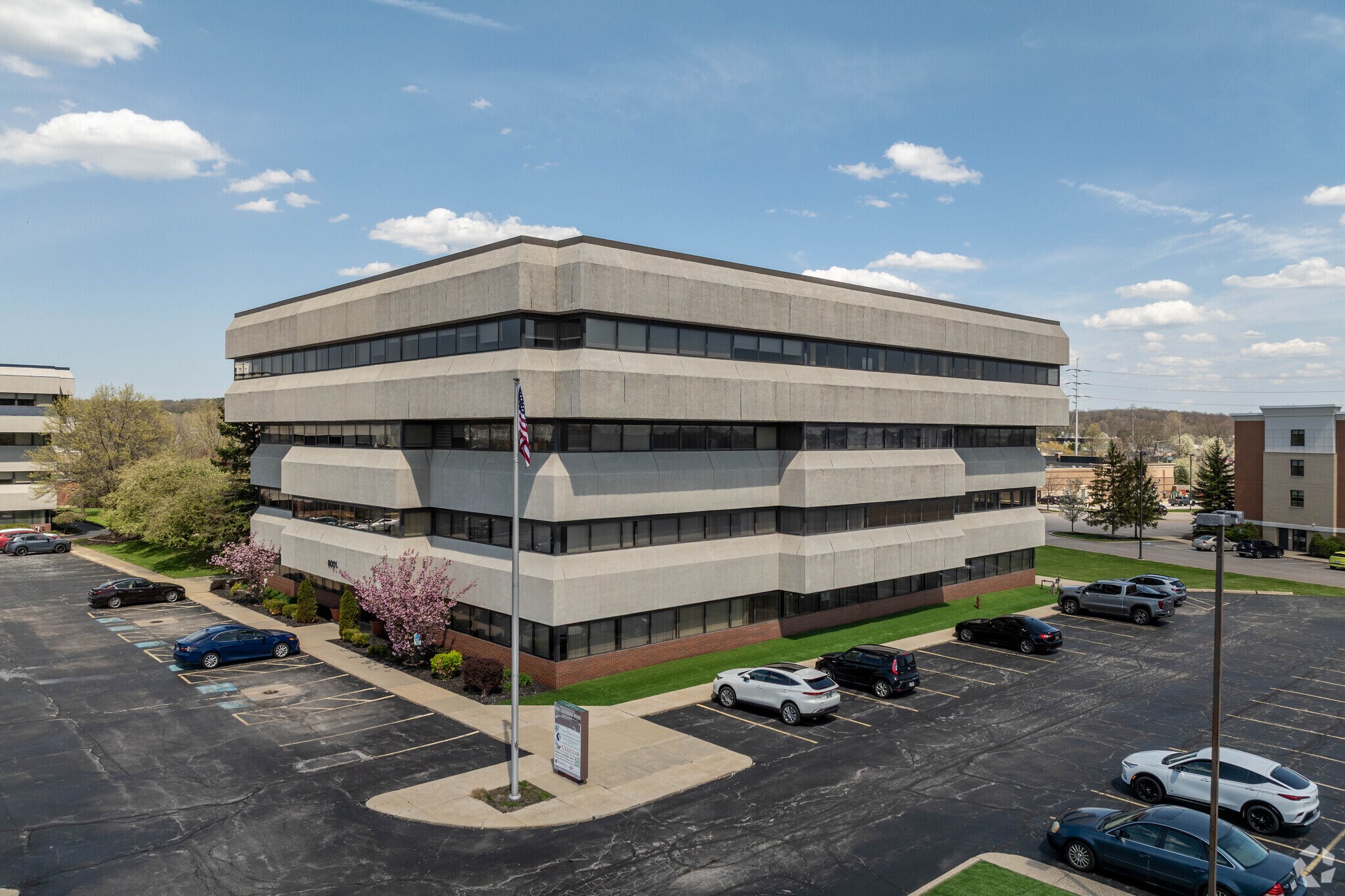 6001 Cochran Rd, Solon, OH for lease Building Photo- Image 1 of 11