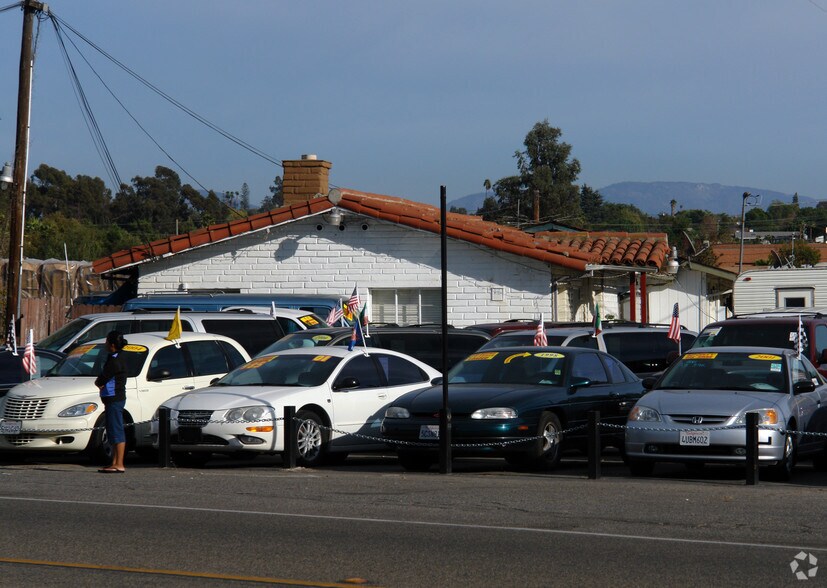 911 E Mission Rd, Fallbrook, CA for sale - Primary Photo - Image 1 of 1
