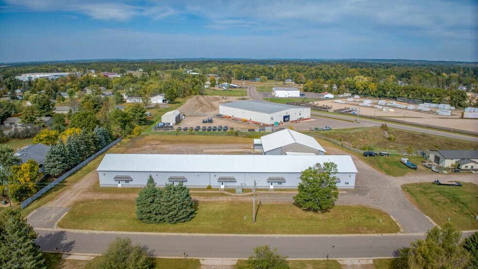 1110 W Center St, Chetek, WI à vendre - Photo du bâtiment - Image 3 de 26