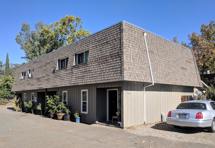 133 W Agua Caliente Rd, Sonoma, CA à vendre - Photo du bâtiment - Image 1 de 2