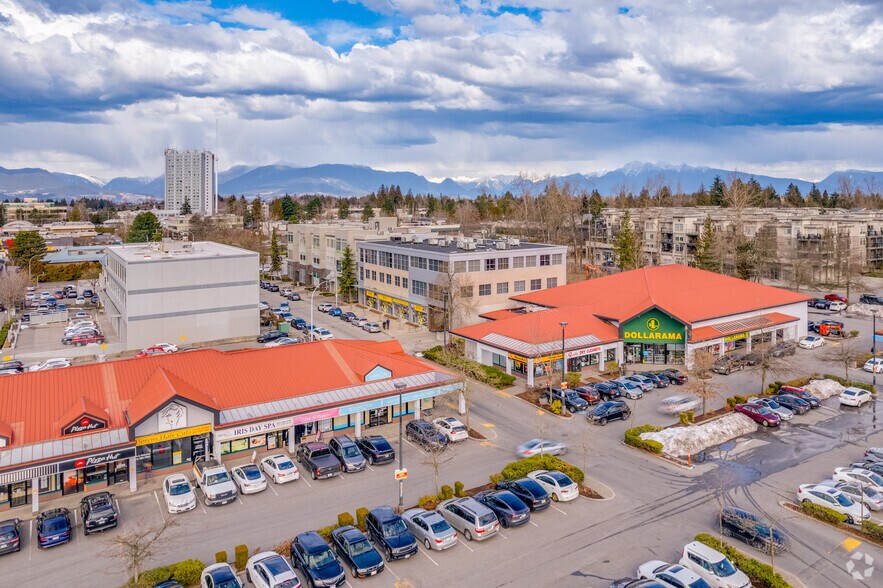 10172 152A St, Surrey, BC à louer - Photo du bâtiment - Image 3 de 9