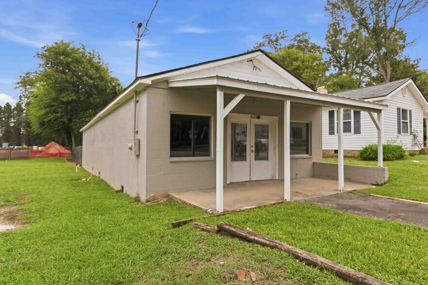 633 NE Lawrence St, Marietta, GA à vendre - Photo du bâtiment - Image 3 de 7