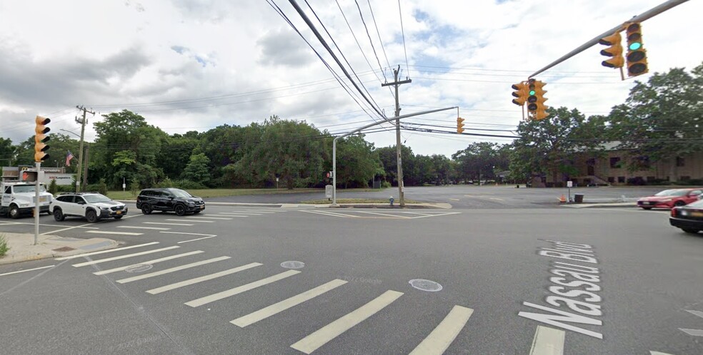 875 Hempstead Ave, West Hempstead, NY for sale - Building Photo - Image 3 of 5