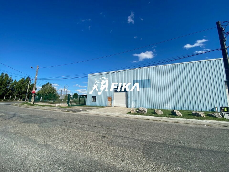 Industrial in Saint-Alban for lease Building Photo- Image 1 of 9