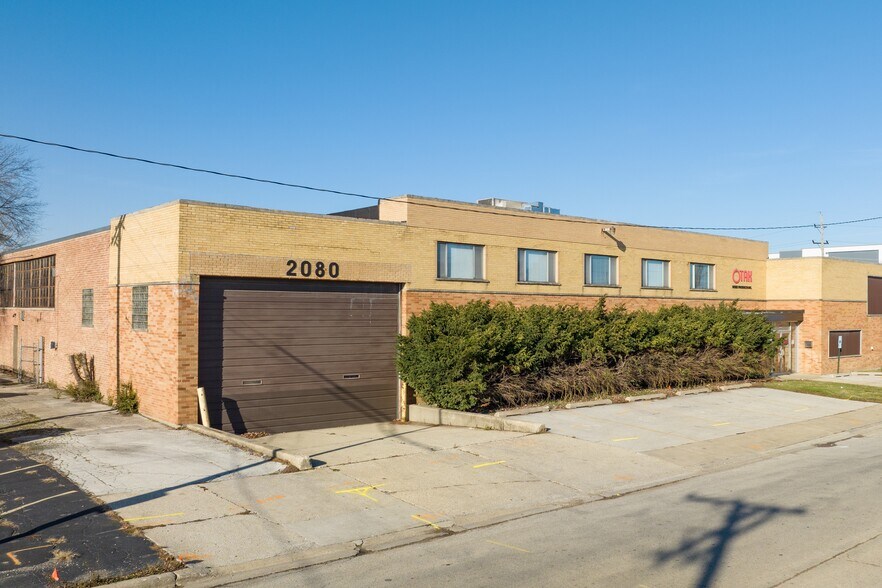 2080 N 15th Ave, Melrose Park, IL à vendre - Photo du bâtiment - Image 1 de 1