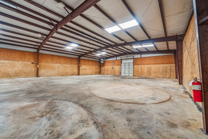 6737 FM 362, Brookshire, TX à louer - Photo du bâtiment - Image 2 de 39