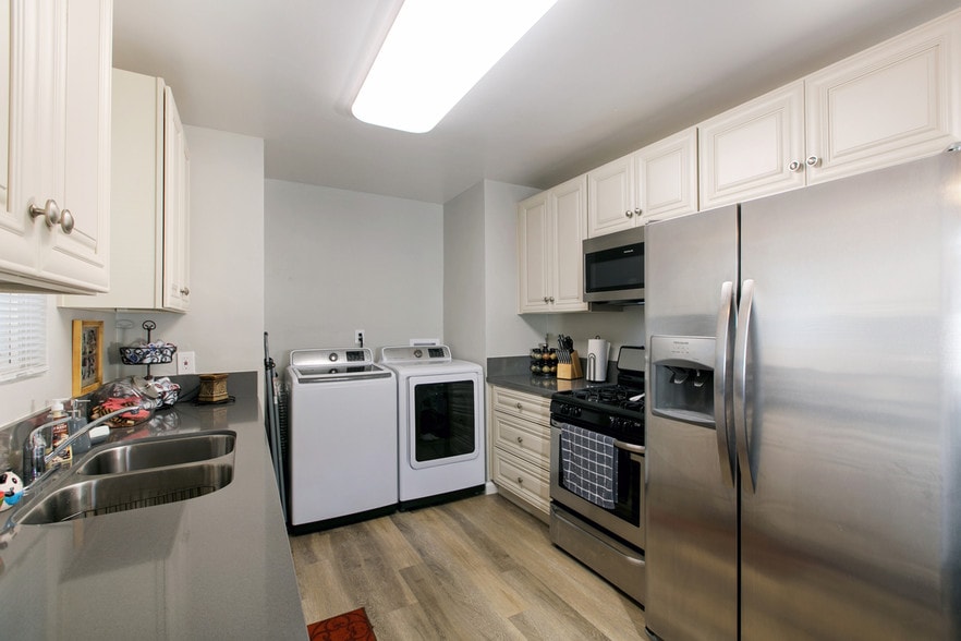3960-3968 Helix St, Spring Valley, CA for sale - Interior Photo - Image 3 of 16