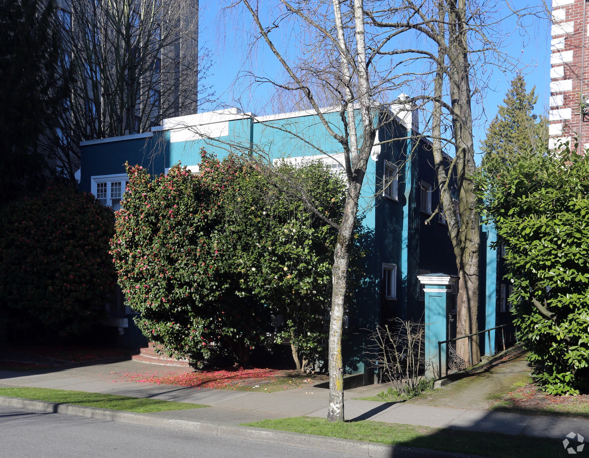 1325 Pendrell St, Vancouver, BC for sale Primary Photo- Image 1 of 1