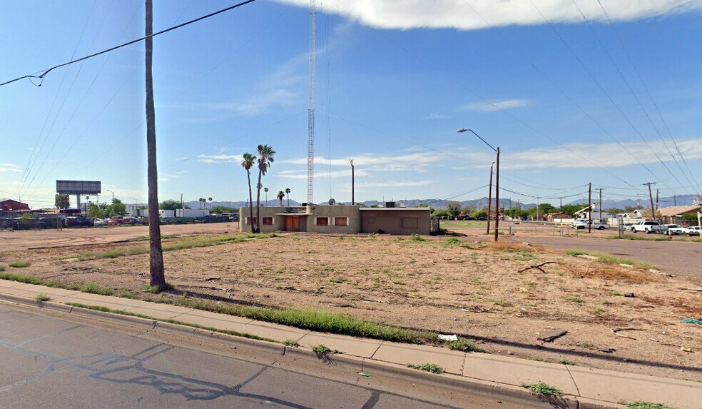 2345 W Buckeye Rd, Phoenix, AZ à louer - Photo du bâtiment - Image 1 de 3