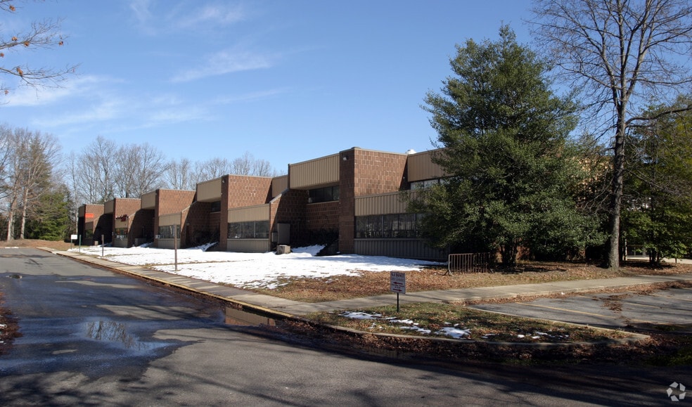 109 Post Office Rd, Waldorf, MD for lease - Primary Photo - Image 1 of 13