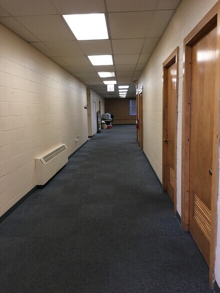 1825 Kuntz Rd, Dayton, OH à vendre - Photo du bâtiment - Image 3 de 5