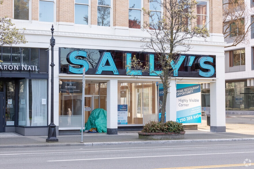 1601-1609 Douglas St, Victoria, BC à louer - Photo du bâtiment - Image 3 de 5