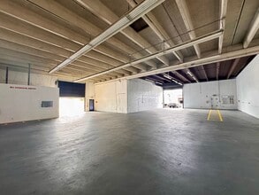 3501-3531 NW 19th St, Fort Lauderdale, FL à louer Photo intérieure- Image 1 de 5