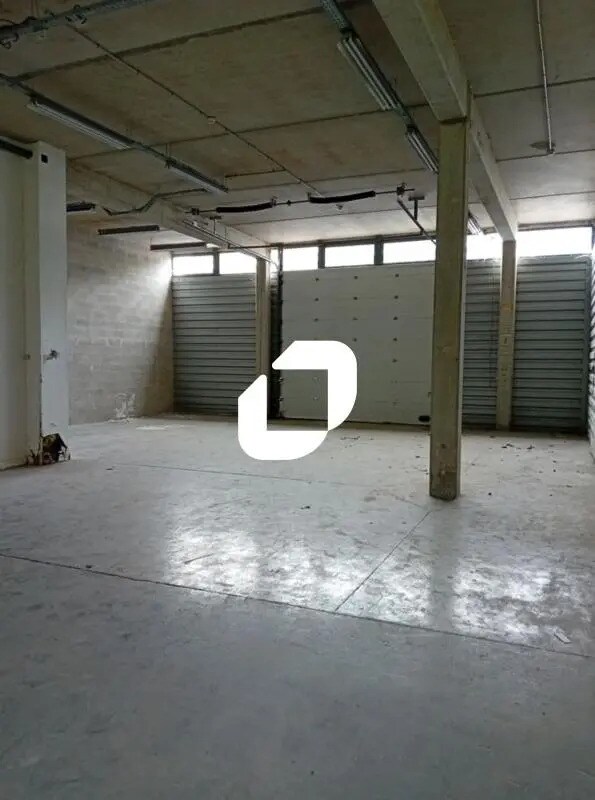Flex in Croissy-Beaubourg for lease Interior Photo- Image 1 of 6