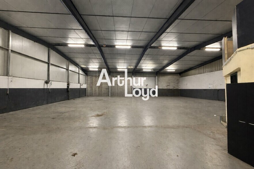 414 Boulevard Du Commerce, Puget-sur-Argens for sale - Building Photo - Image 1 of 3
