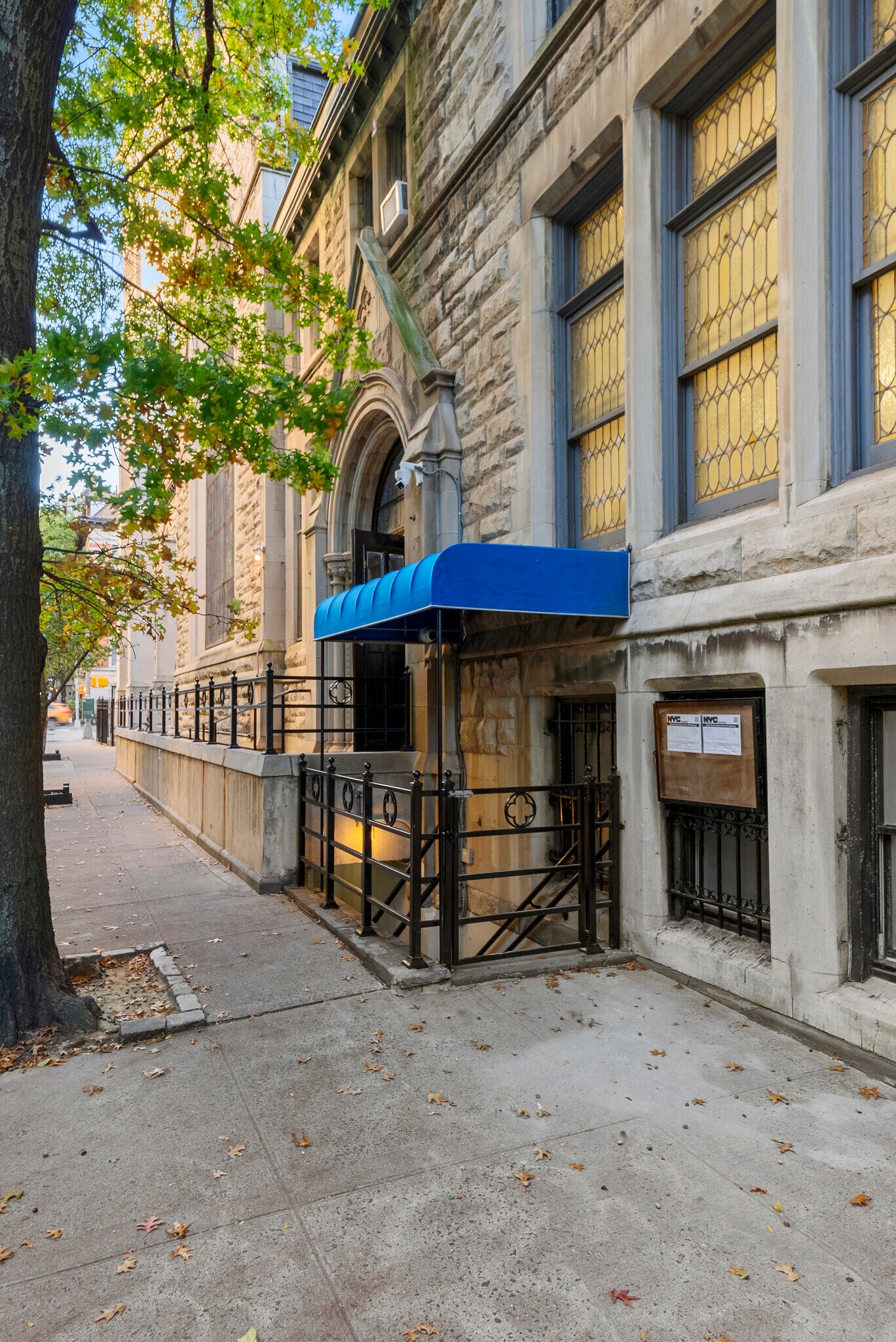 302 W 91st St, New York, NY for lease Building Photo- Image 1 of 3