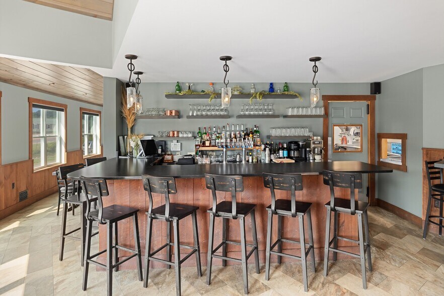 4807 VT-15, Jeffersonville, VT à vendre - Photo du bâtiment - Image 3 de 40