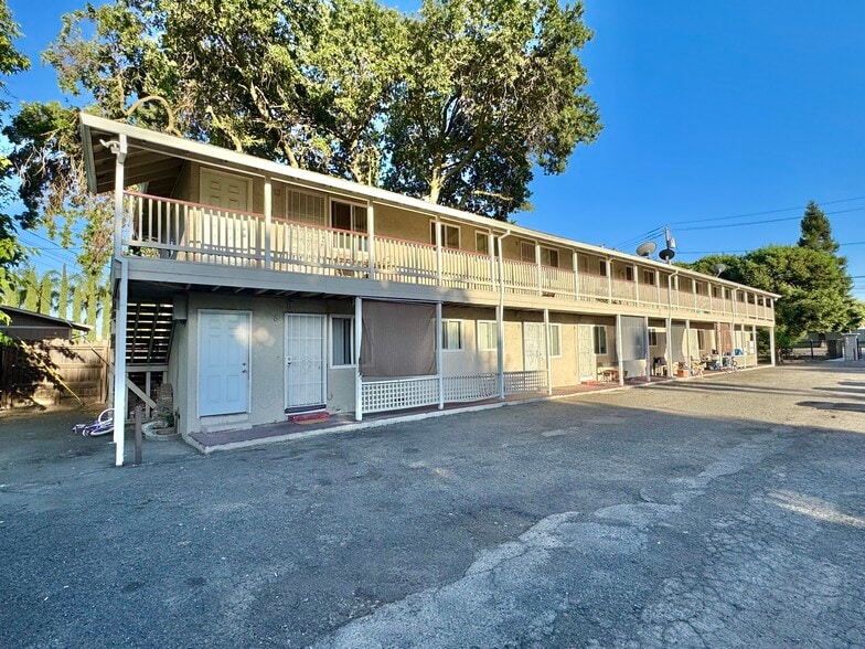 1220 Sacramento Ave, West Sacramento, CA à vendre - Photo du bâtiment - Image 2 de 20
