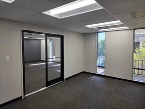 364 S Pine St, Spartanburg, SC à louer Photo intérieure- Image 2 de 8