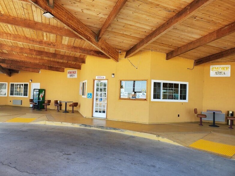 4930 Country Rd 99 W, Dunnigan, CA à vendre - Photo intérieure - Image 2 de 8