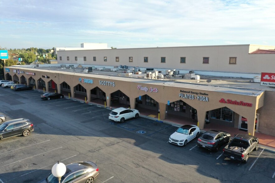 15334 Whittier Blvd, Whittier, CA for lease - Building Photo - Image 2 of 5