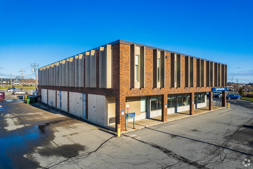 610 Boul Saint-Jean, Pointe-claire, QC for sale - Building Photo - Image 3 of 4