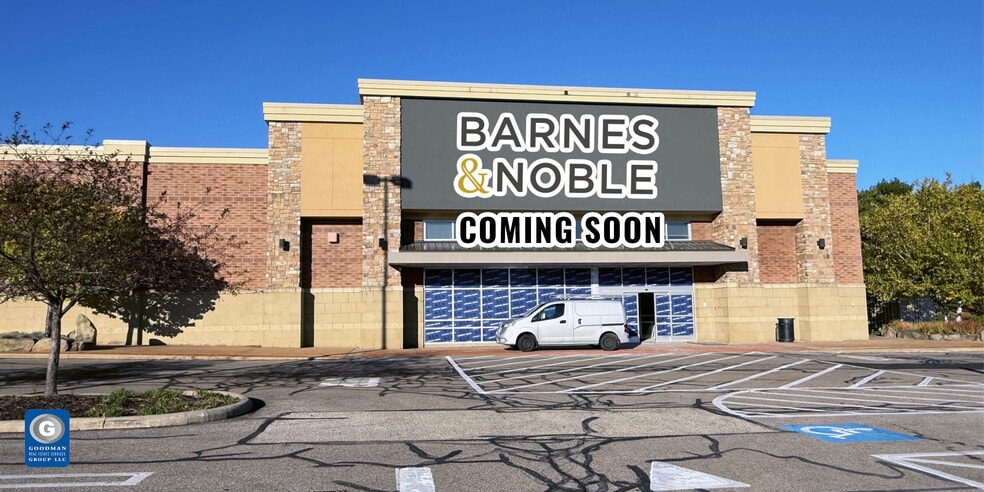 16532-16760 Royalton Rd, Strongsville, OH for lease - Building Photo - Image 3 of 5