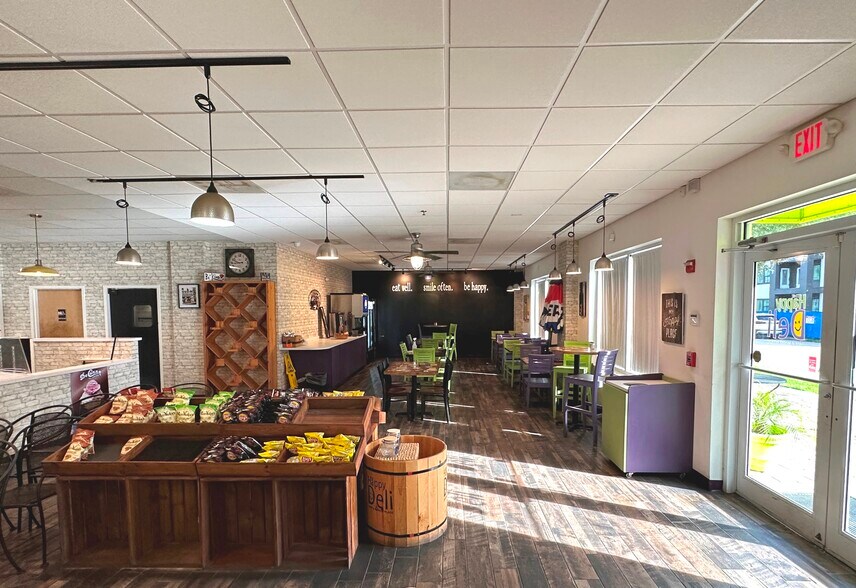 424 Luna Bella Ln, New Smyrna Beach, FL à vendre - Photo intérieure - Image 2 de 16