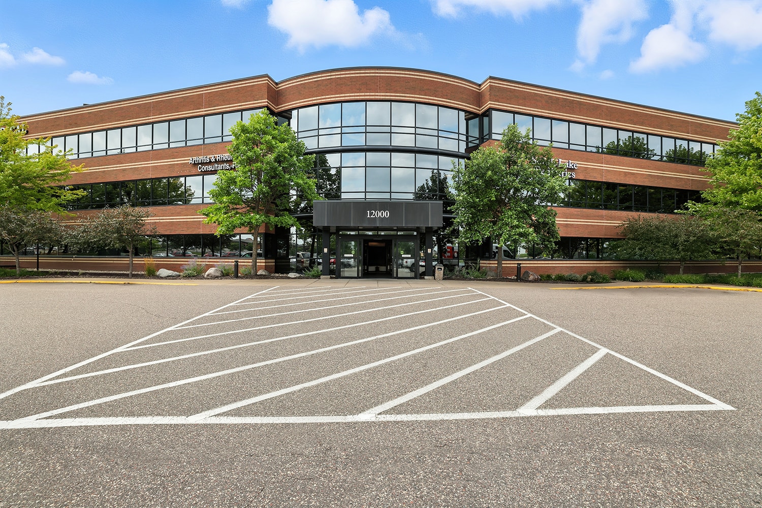 12000 Elm Creek Blvd, Maple Grove, MN for lease Building Photo- Image 1 of 17