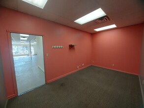 4801 51 Ave, Red Deer, AB for lease Interior Photo- Image 2 of 15