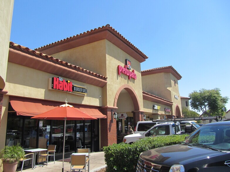 1025-2745 Camino Dos Rios, Thousand Oaks, CA à louer - Photo du bâtiment - Image 3 de 5