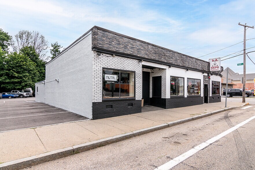 245 Washington St, West Warwick, RI for sale - Building Photo - Image 3 of 28