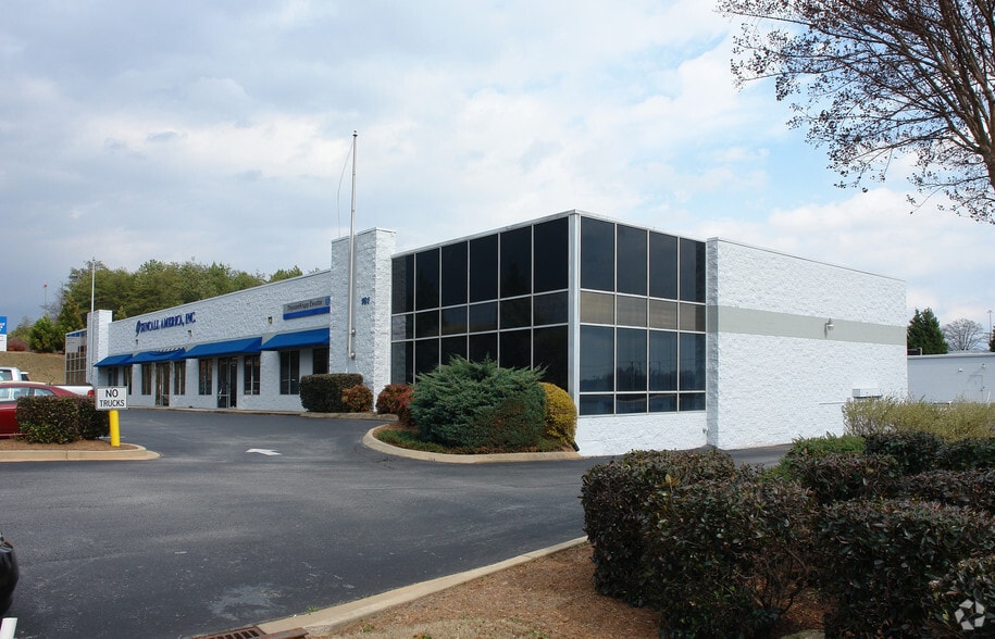 161 Johns Rd, Greer, SC for lease - Building Photo - Image 1 of 6