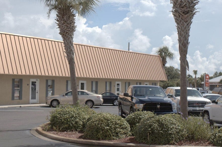 225 main St, Destin, FL for lease Building Photo- Image 1 of 11