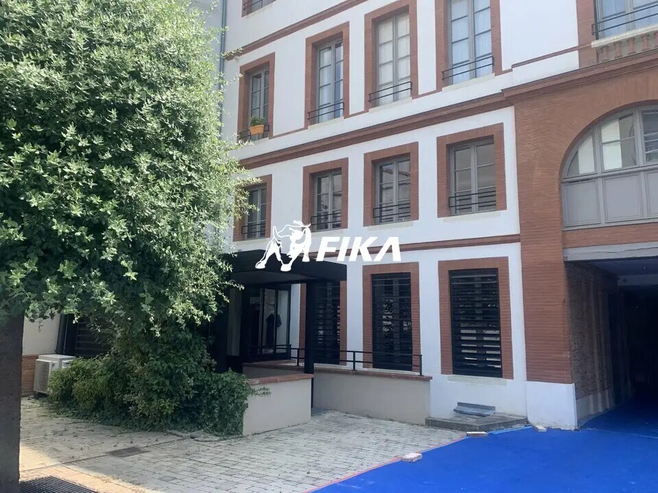 Office in Toulouse for lease Building Photo- Image 1 of 15