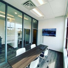 474 Hazeldean Rd, Ottawa, ON à louer Photo intérieure- Image 2 de 6