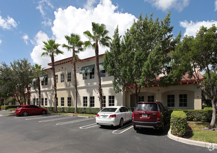 5521 N University Dr, Coral Springs, FL for sale - Building Photo - Image 2 of 5