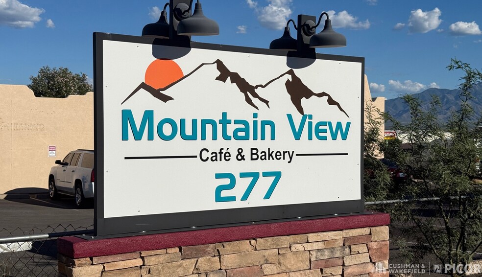 277 W Duval Rd, Green Valley, AZ à vendre - Photo du bâtiment - Image 2 de 7