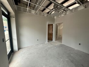5905 Steeplechase Blvd, Cumming, GA for lease Interior Photo- Image 1 of 16