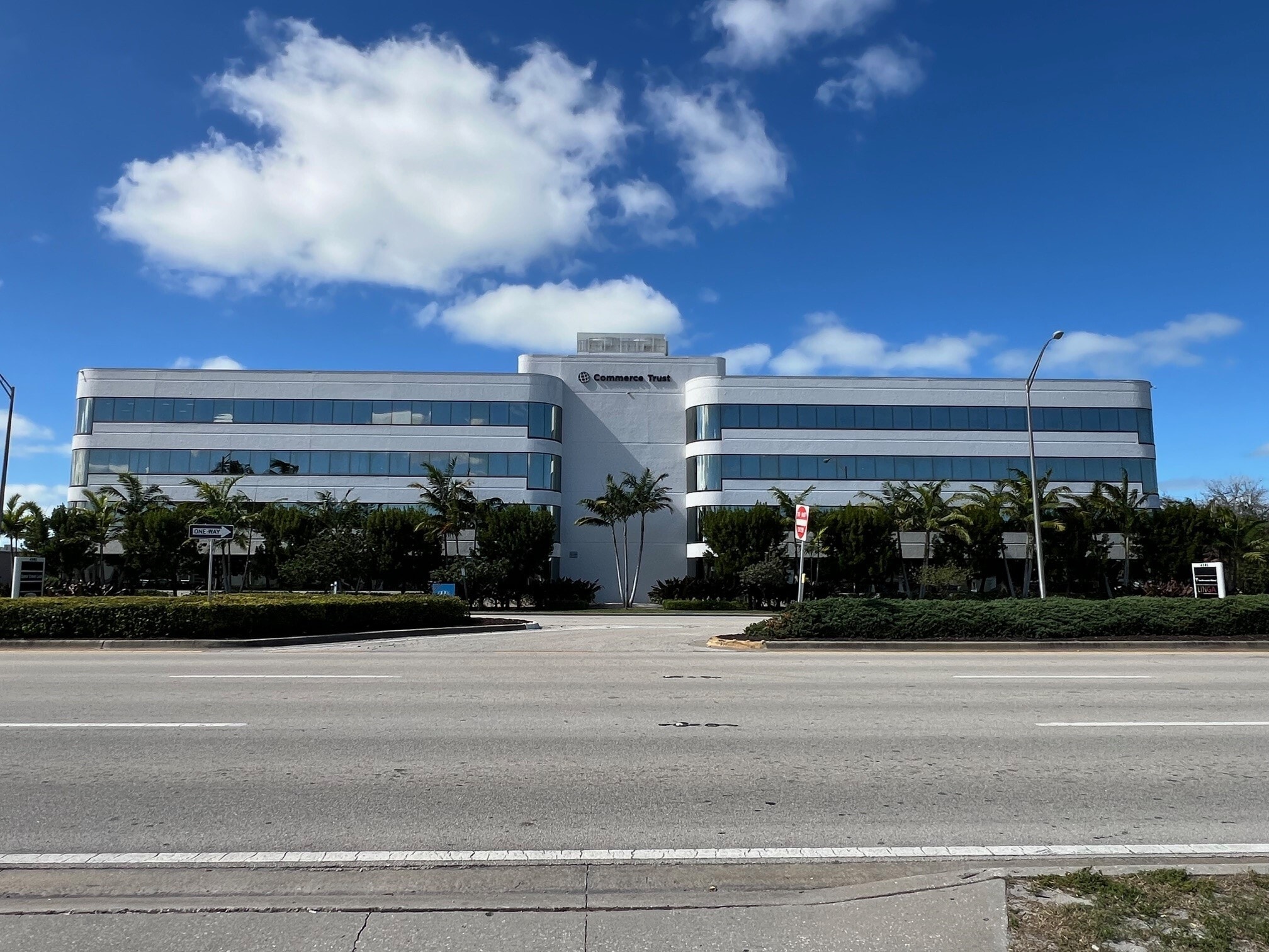 4501 Tamiami Trl N, Naples, FL for lease Primary Photo- Image 1 of 17