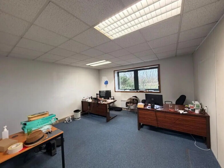 Bureau dans Évry-Courcouronnes à vendre - Photo intérieure - Image 3 de 10